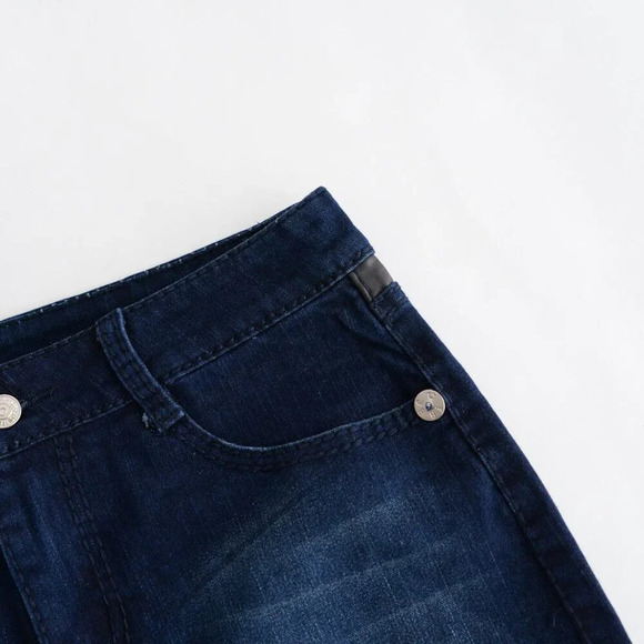 True Religion '03 Y2K Dark Wash With Leather Accent Mini Denim Low Rise Skirt 29 - Picture 4 of 13